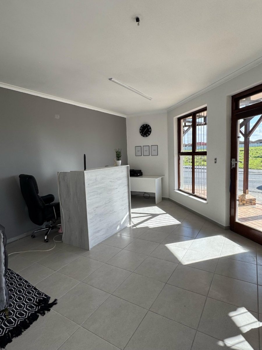  Bedroom Property for Sale in Hillcrest Heights Western Cape